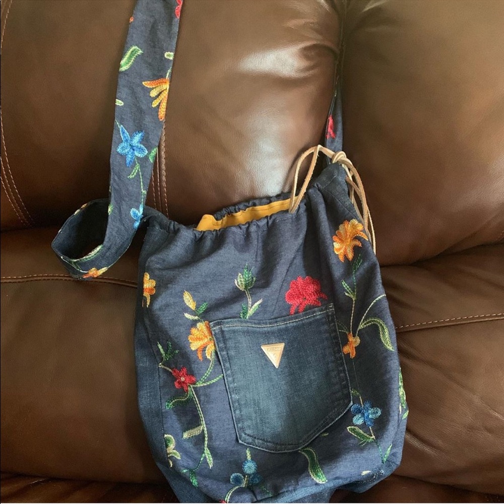 Guess jean colorful flowers crossbody bag